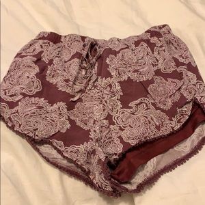 Floral print drawstring shorts (maroon)